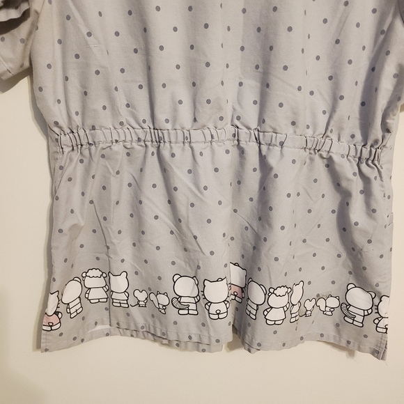 Hello Kitty | Women's Gray Polka Dot Graphic Print Scrubs Shirt (Size 2XL) - Picture 14 of 16